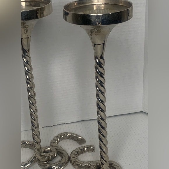 WEST ELM SILVER  DECORATIVE SPIRAL PILLER CANDLE HOLDERS 3x3 size - Picture 4 of 11